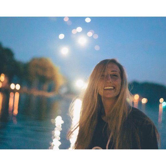 Meet the Posher Other - Meet your Posher, Abbi